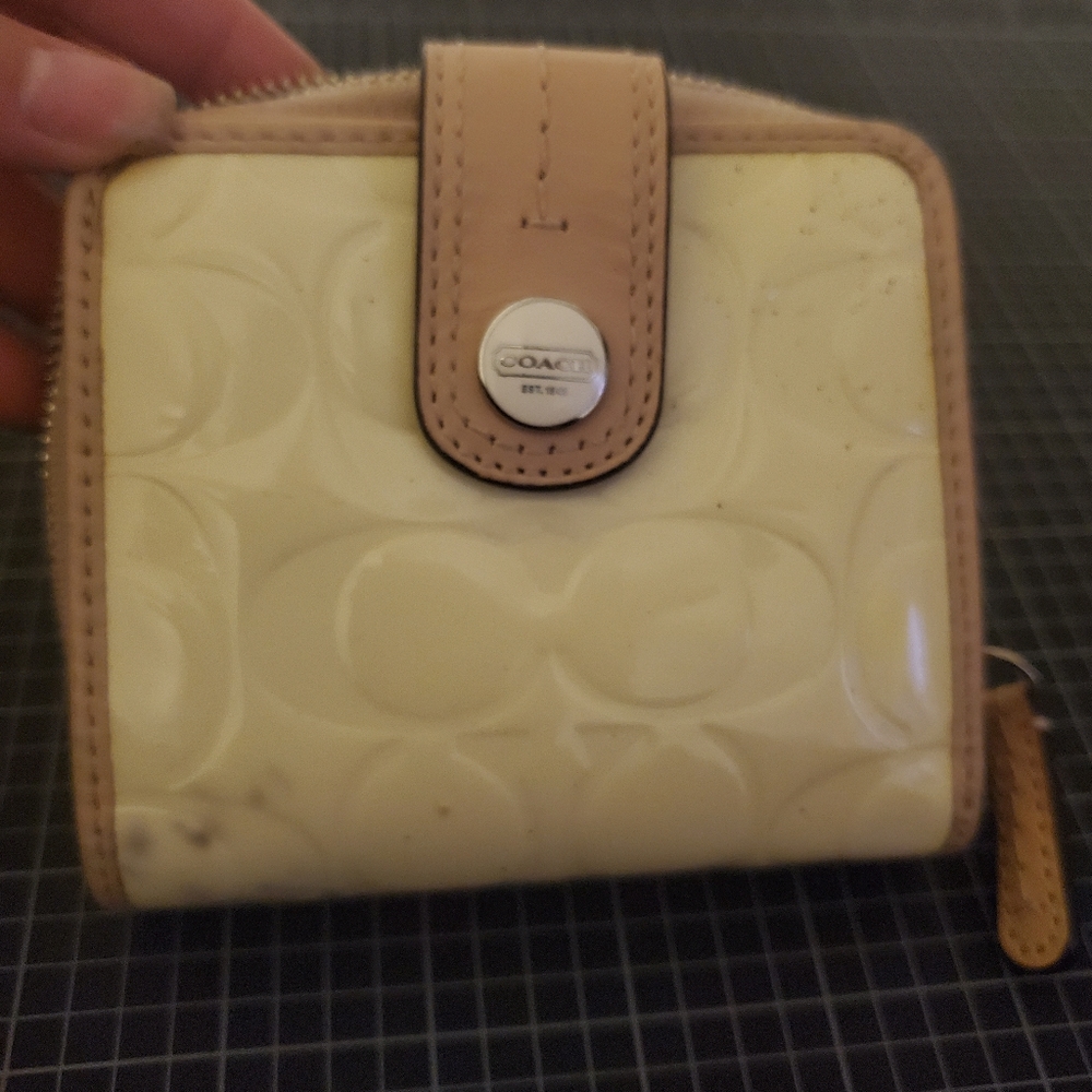 Coach Patent Leather Wallet GUC